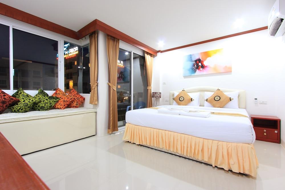 Phusita House 2 Otel Patong Dış mekan fotoğraf